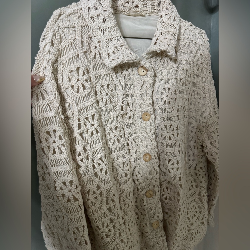 ILLA ILLA Crochet Wood Button Down Shacket in Cream - Picture 4 of 8